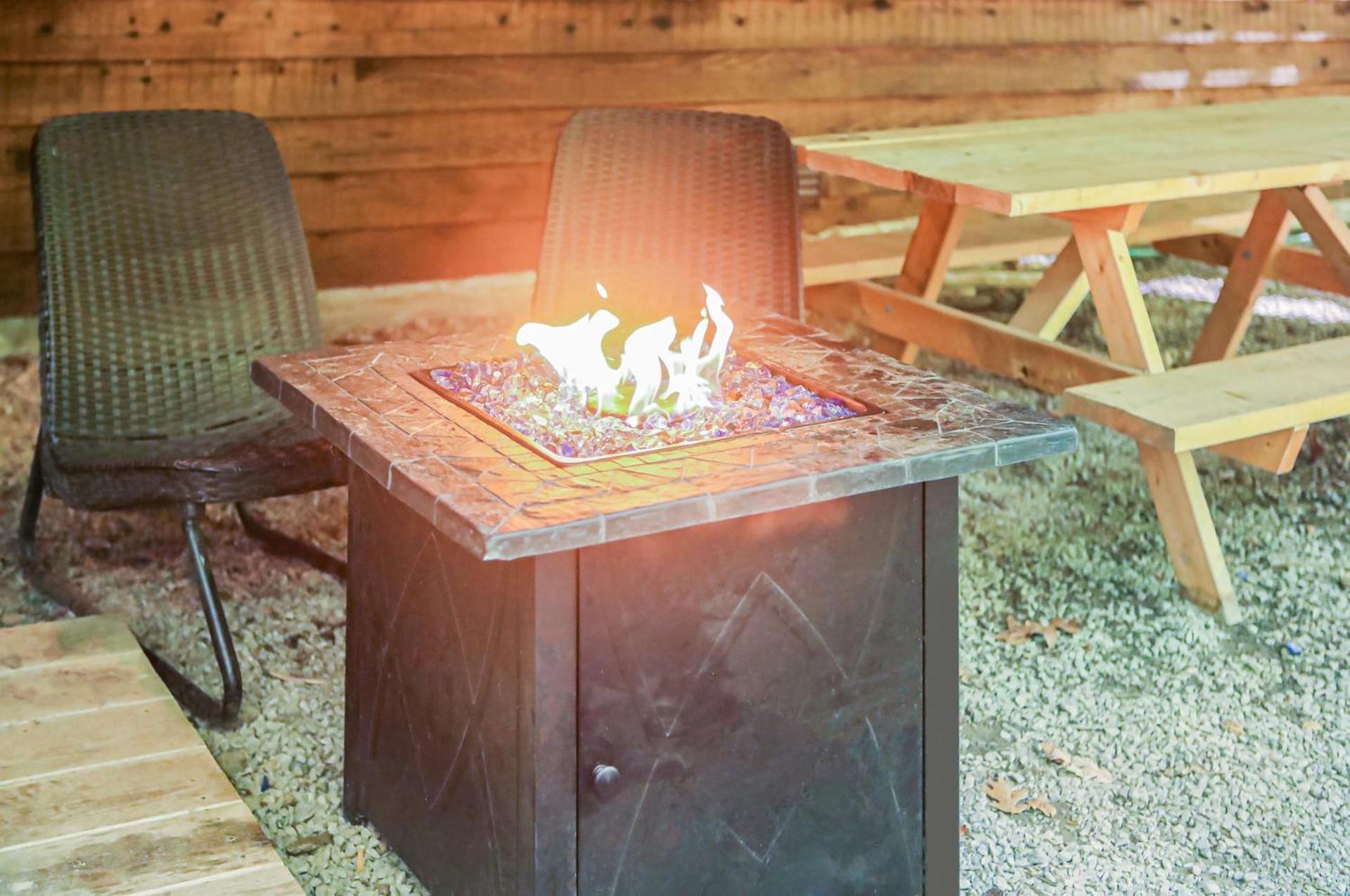 Huge Cabin W Hot Tub, Deck, Grill, Fire Pit, Wifi Berkeley Springs Exterior photo